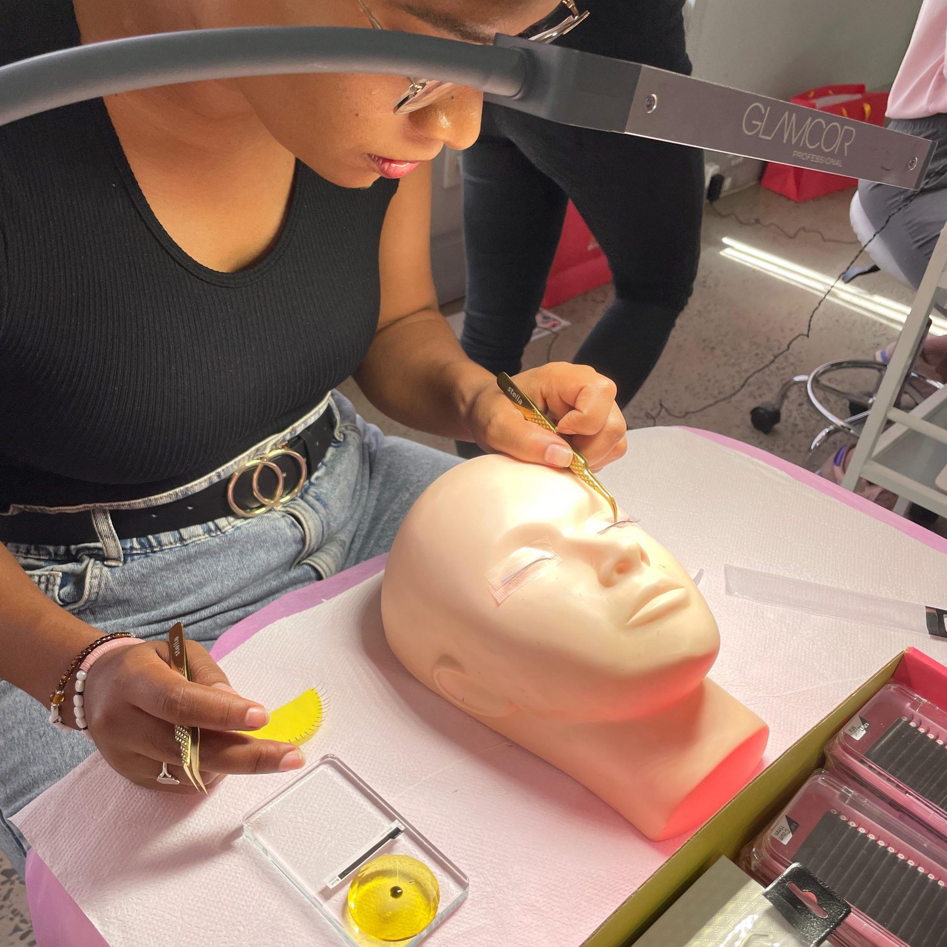 Hands-on Stella Academy lash training